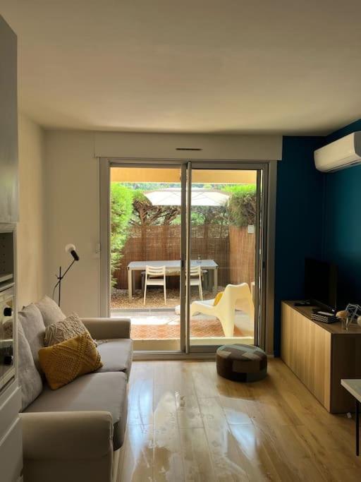 Studio Bord De Mer Boulouris A Saint Raphael Екстер'єр фото